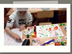 Nietypowy pędzel w klasach 6 a i b