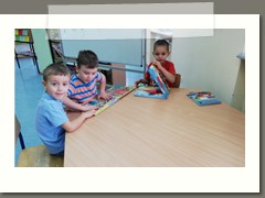 Wiewiórki w bibliotece